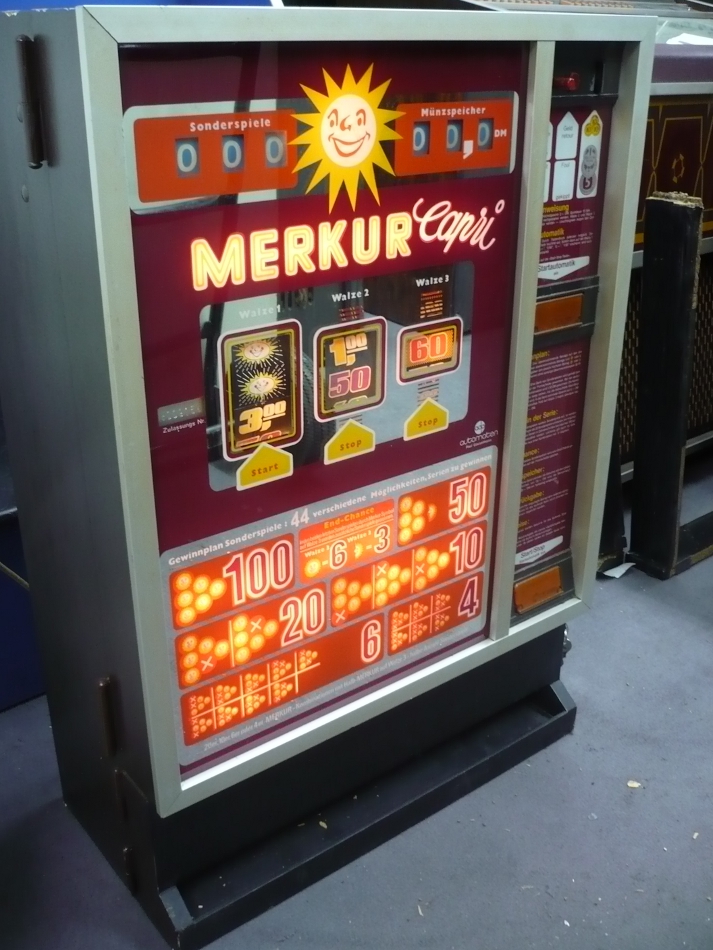 Capri rot, Merkur, 1977.jpg