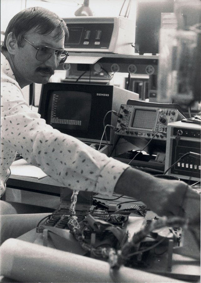 Lutz Albrecht an seinem Arbeitsplatz 1981